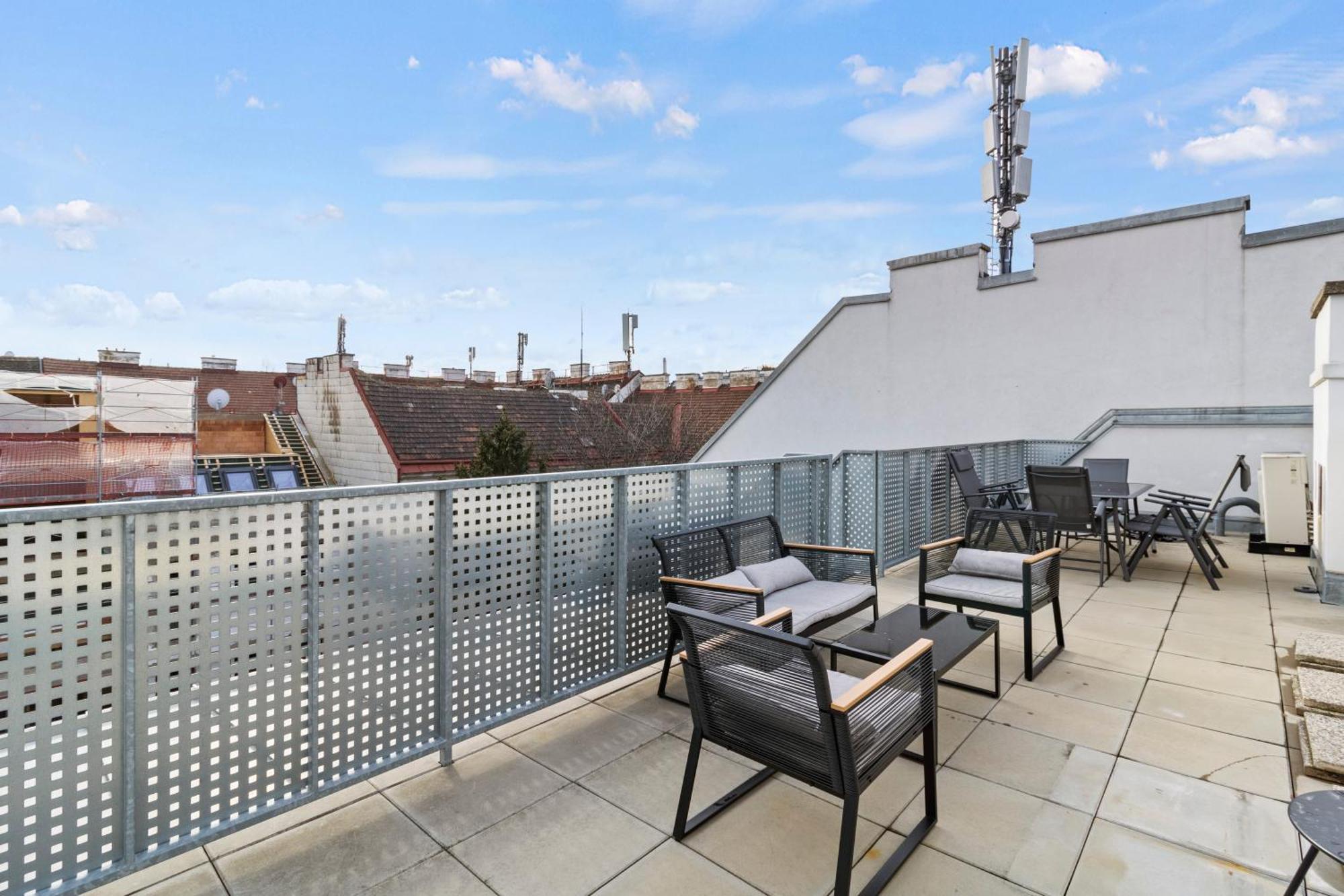 Terrace - 75 M² - Near Wiener Stadthalle Exterior photo
